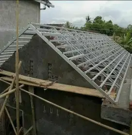 Kanopi atap rumah