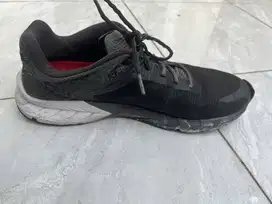 Sepatu Lari The North Face Ukuran 45 Original