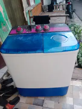 Mesin cuci merk aqua 8kg