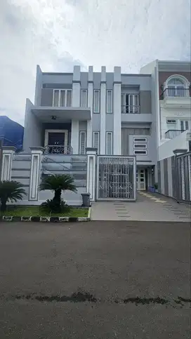 JUAL RUMAH MEWAH 3 LANTAI SIAP HUNI TAMAN PERMATA BUANA JAKARTA BARAT