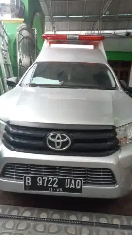 Hilux modif ambulan