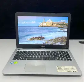 Laptop Asus X556UQ/ Intel Core i5 / Gen 6/ Ram 8 gb/ ssd 256gb/ Layar