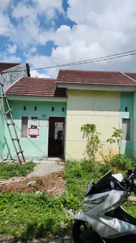 Over kredit rajeg hill residence