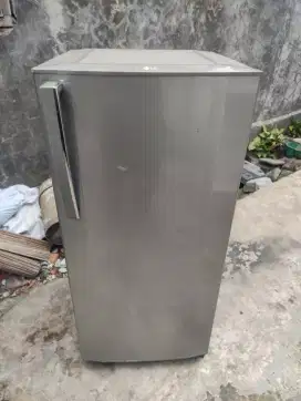 Kulkas 1 pintu merk LG