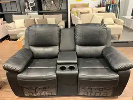 Sofa Recliner 2 Dudukan dengan Penyimpanan – Black & Tan