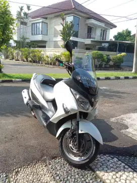 Suzuki Burgman 200