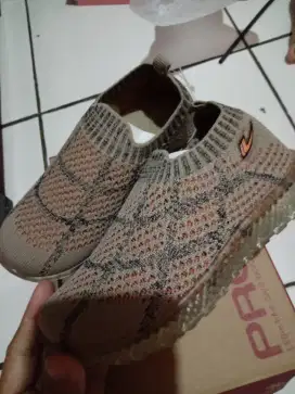 New era sepatu ank uk 29 msh baru