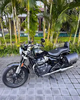 FOR SALEE! Royal Enfield - LIKE NEW SUPER METEOR 650 M/T