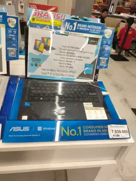 asus core i5 8/215GB