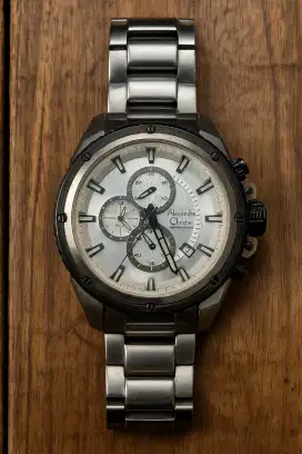 Jam Tangan Pria Chronograph Preloved 45mm - Desain Mewah Elegan