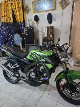 Kawasaki Ninja ss/r 2008