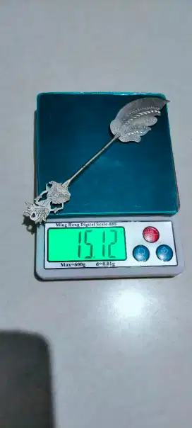 Perhiasan perak