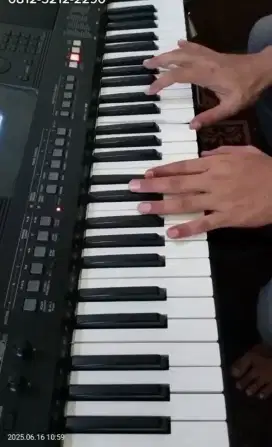 Dijual keyboard Yamaha PSR E 463 bekas masih baik