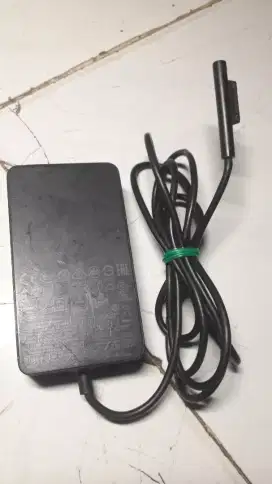 Aksesoris jual charger Microsoft masih bagus