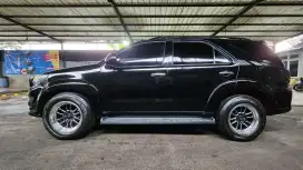 Dijual Toyota Fortuner Vnt Turbo 2.5 G Solar.