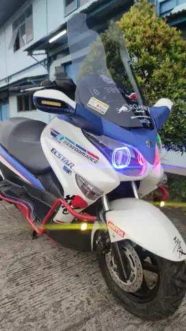 Suzuki Burgman 200 2015 Low KM