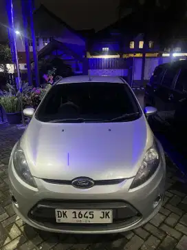 Ford fiesta trend matic 2013