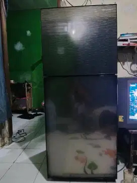 Kulkas SHARP 2 pintu