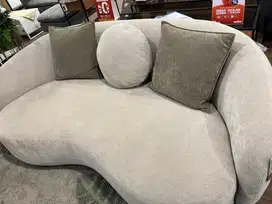 Sofa Cashew Minimalist mode – Mewah & Nyaman – Bekasi Kalimalang