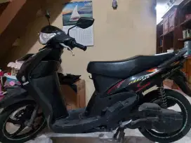 Mio smile hitam