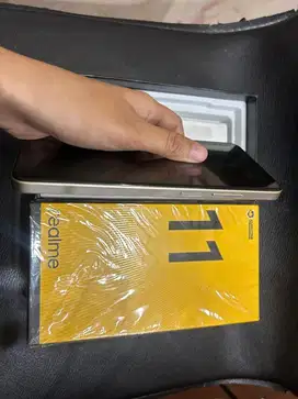 realme 11  ram 8/256gb  fullset