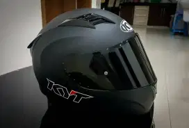 KYT R10 (black doff)
