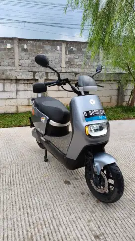 Yadea E8s Pro 2024