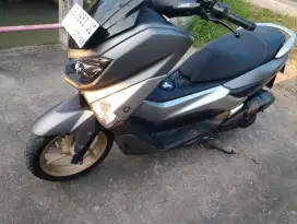 YAMAHA NMAX 2018 Grey