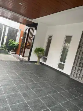 RUMAH CANTIK 2 LANTAI DI SEKTOR 9 BINTARO JAYA