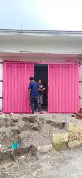pintu harmonika