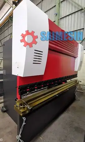 MESIN BENDING TEKUK PLAT CNC 160 Ton x 3.2 meter