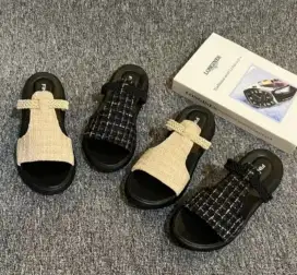 Sandal wanita baru