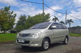 Toyota Kijang Innova 2010 Diesel