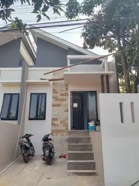 Ready siap huni free pagar dan AC