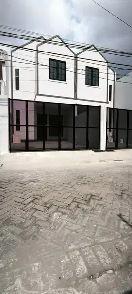 BARU GRESS 2 UNIT RUMAH KARANG ASEM FULL GRANITE