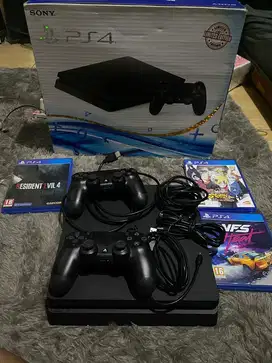 PS4 Slim 1TB Limited Editon