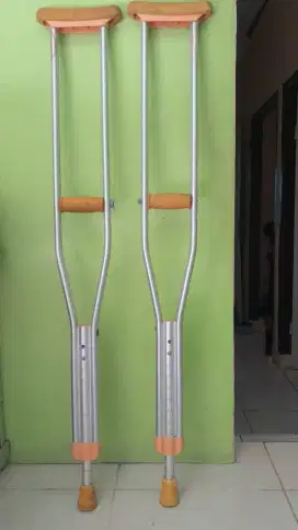 TONGKAT KRUK KETIAK ALAT BANTU JALAN