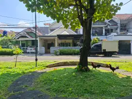Di jual rumah asri hijau halaman luas