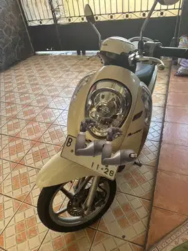 Motor Scoopy Honda 2014 mulus terawat pajak panjang