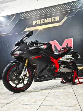 Cbr 250rr ABS blcak Matte 2019 km.10rb mewah.Anugerah motor rungkut