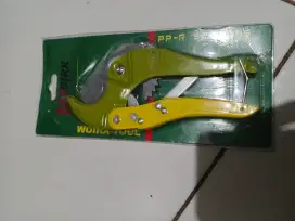 Gunting pipa pvc
