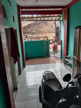 BUTUH CEPAT KOSAN 7 KAMAR FULL ISI TIDAK PERNAH KOSONG