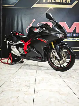 Cbr 250rr ABS blcak Matte 2019 km.10rb mewah.Anugerah motor rungkut