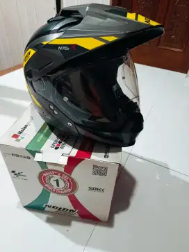 Helm Nolan N702x