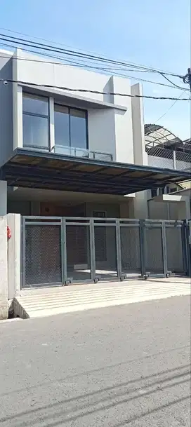 Rumah Baru Modern Minimalis Siap Huni Lokasi Strategis di Kembar.