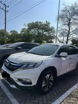CRV 2.4 PUTIH 2016