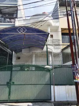 Rumah Cocok Kerja Konveksi Atau Gudang Di Angke Pesing Jelambar