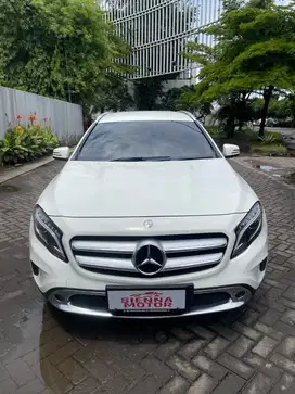 Gla200 2015 putih