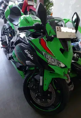 Kawasaki Ninja ZX-25RR Tahun 2024