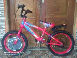Sepeda BMX merah ring 16